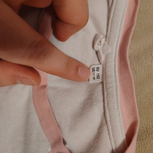 Hello Kitty & Friends 5-Piece Clothing Bundle - Shirts & Biker Shorts - Picture 9 of 10